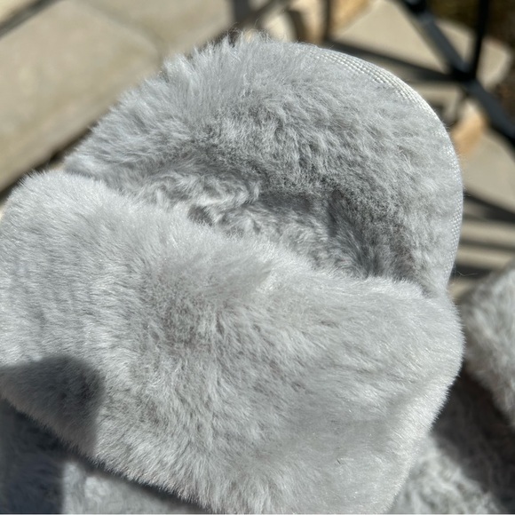 Koolarubba by UGG furry fluffy double strap slide on Sz 12 - Picture 3 of 9
